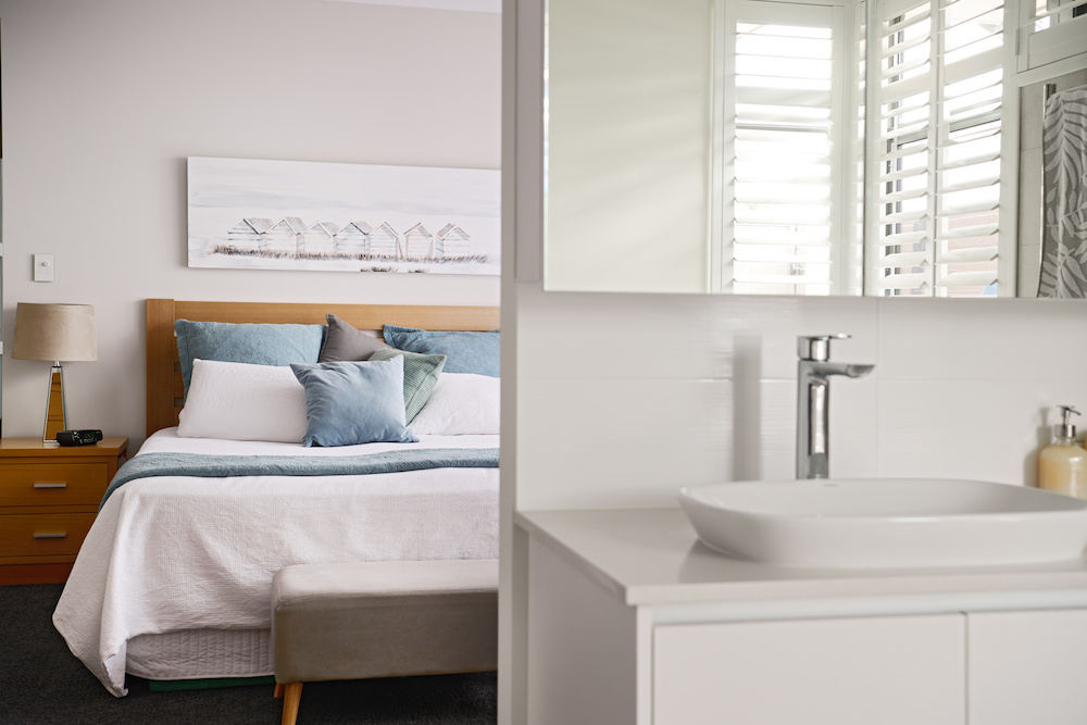 highbury-homes-perth-builder-single-storey-homes-mount-hawthorn-bedroom ensuite bathroom